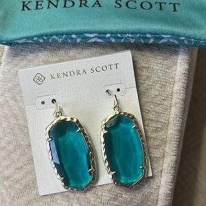 Kendra Scott - make an offer -never worn